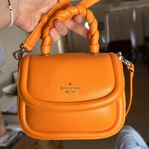 Kate Spade cross body puffy orange bag - Picture 6 of 7
